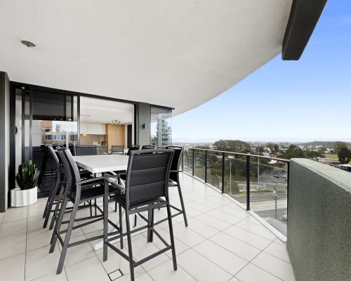 06_unit_2084_2_14_the_esplanade_burleigh_heads_qld_4220